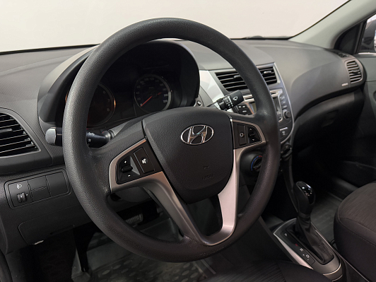 Hyundai Solaris Active, 2016 года, пробег 178000 км