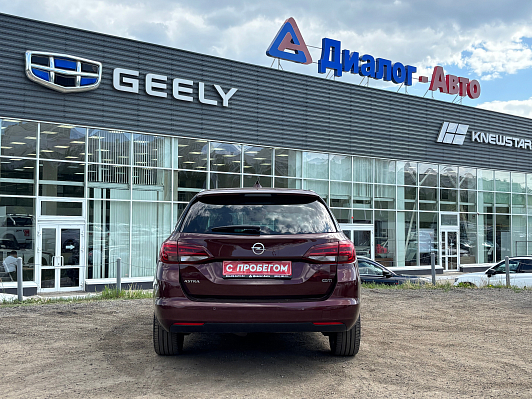 Opel Astra, 2018 года, пробег 190400 км