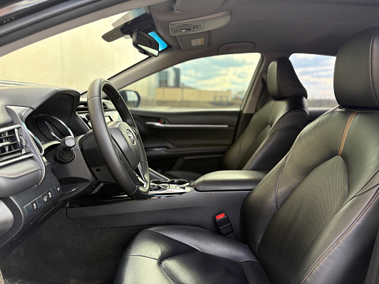 Toyota Camry Элеганс Safety, 2019 года, пробег 141056 км