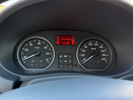 Nissan Almera Tekna, 2015 года, пробег 144400 км