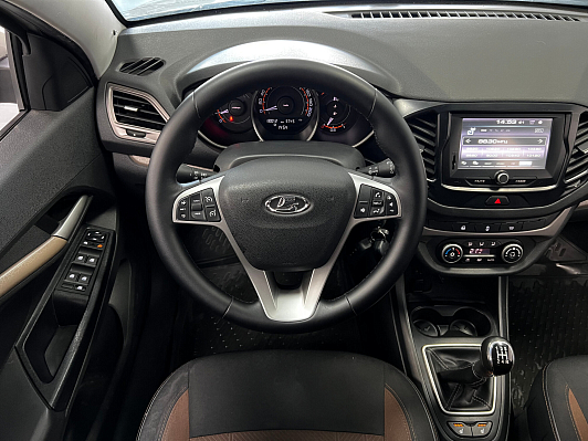 Lada (ВАЗ) Vesta Luxe, 2018 года, пробег 130000 км