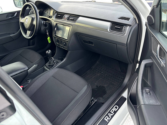 Skoda Rapid, 2014 года, пробег 243390 км