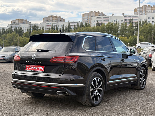 Volkswagen Touareg Exclusive, 2019 года, пробег 106856 км