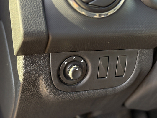 Renault Logan Life, 2018 года, пробег 128980 км