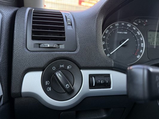 Skoda Octavia Laurin & Klement, 2007 года, пробег 246183 км