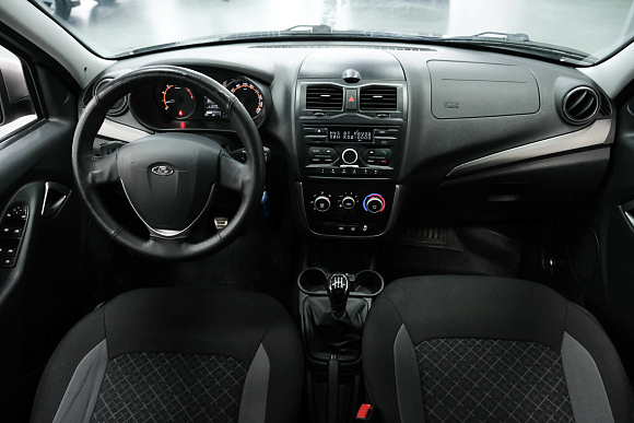 Lada (ВАЗ) Granta Luxe Prestige, 2020 года, пробег 65000 км