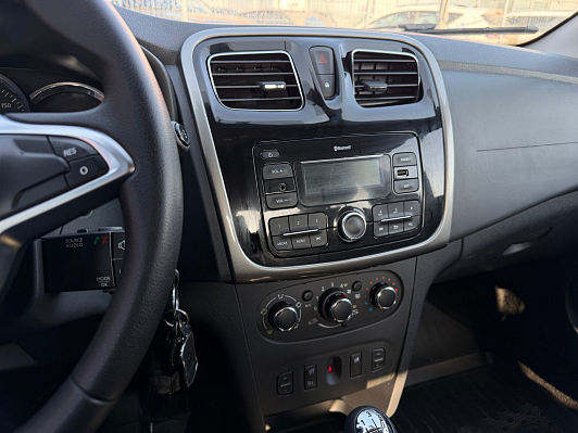 Renault Logan Drive, 2019 года, пробег 16770 км