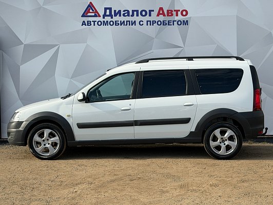 Lada (ВАЗ) Largus Luxe Glonass (7 мест) (2018-2019), 2018 года, пробег 107800 км