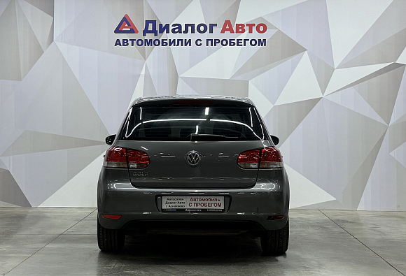 Volkswagen Golf, 2011 года, пробег 305054 км