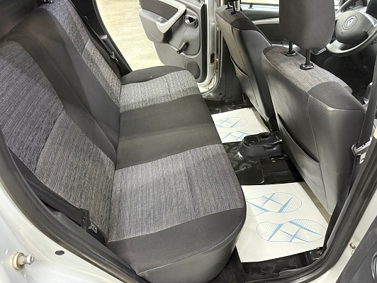 Renault Duster Expression, 2013 года, пробег 117721 км