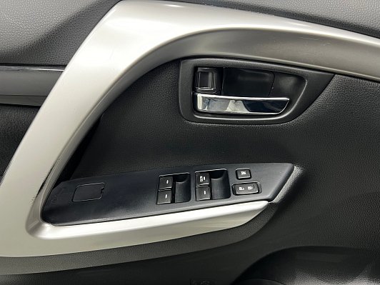 Mitsubishi Pajero Sport Instyle, 2019 года, пробег 203000 км