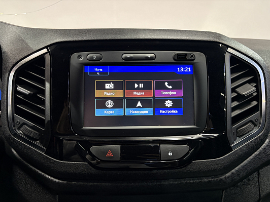 Lada (ВАЗ) XRAY Luxe Prestige (2018), 2017 года, пробег 142000 км