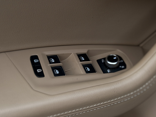 Volkswagen Touareg Exclusive, 2019 года, пробег 106856 км