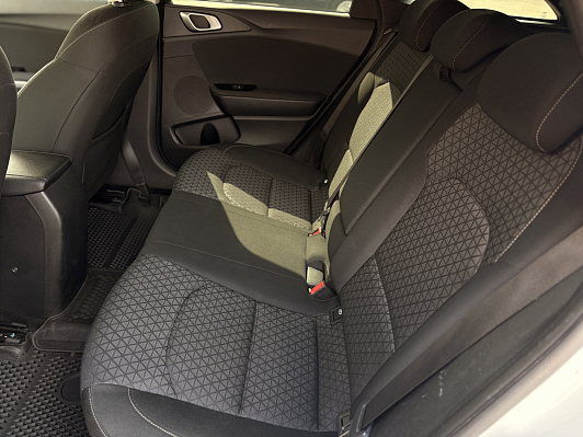 Kia Ceed Luxe, 2019 года, пробег 178574 км