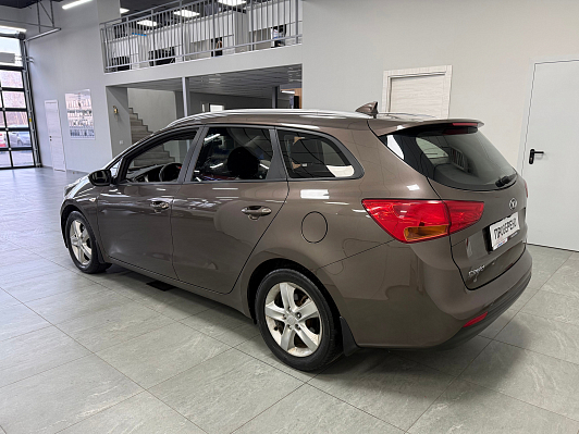 Kia Ceed Luxe, 2018 года, пробег 138133 км