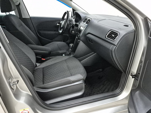 Volkswagen Polo Comfortline, 2019 года, пробег 93211 км