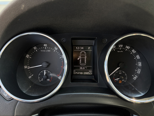 Skoda Yeti Adventure, 2015 года, пробег 175668 км