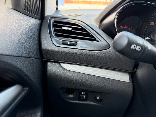 Lada (ВАЗ) Vesta Comfort Winter, 2018 года, пробег 90910 км