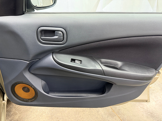 Nissan Almera, 2004 года, пробег 237670 км