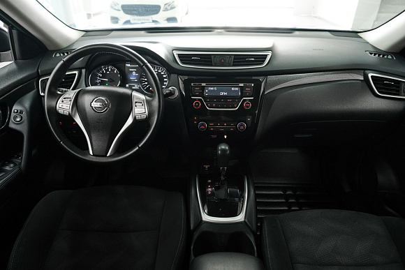 Nissan X-Trail SE, 2017 года, пробег 105000 км