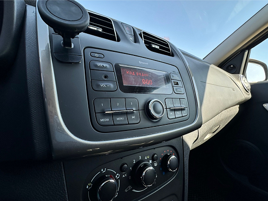 Renault Sandero Life, 2020 года, пробег 70701 км