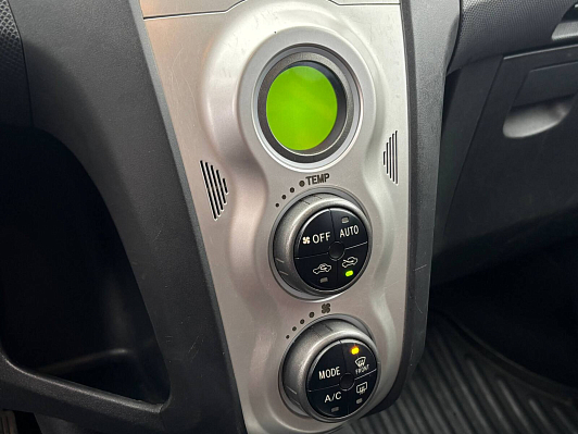 Toyota Yaris Сол, 2008 года, пробег 127615 км