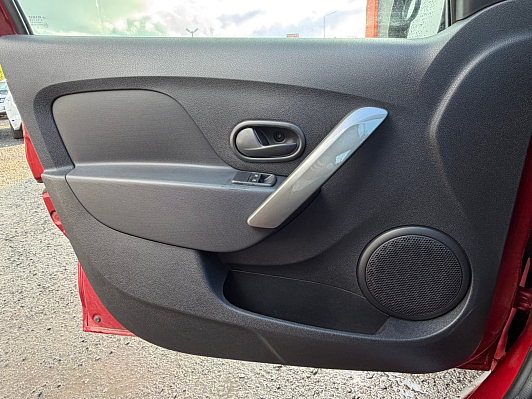 Renault Sandero Stepway Drive, 2020 года, пробег 75106 км