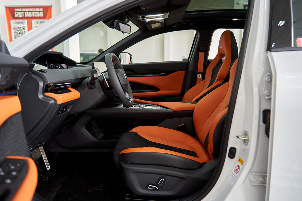 Changan UNI-V Tech, белый