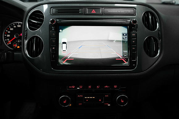 Volkswagen Tiguan Avenue, 2013 года, пробег 209000 км