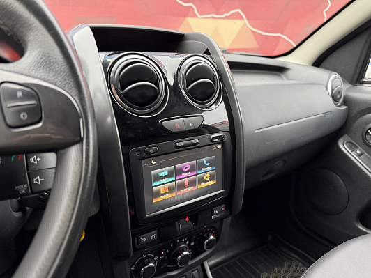 Renault Duster Luxe Privilege, 2017 года, пробег 68000 км