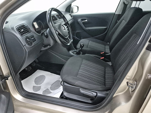 Volkswagen Polo Comfortline, 2016 года, пробег 92647 км