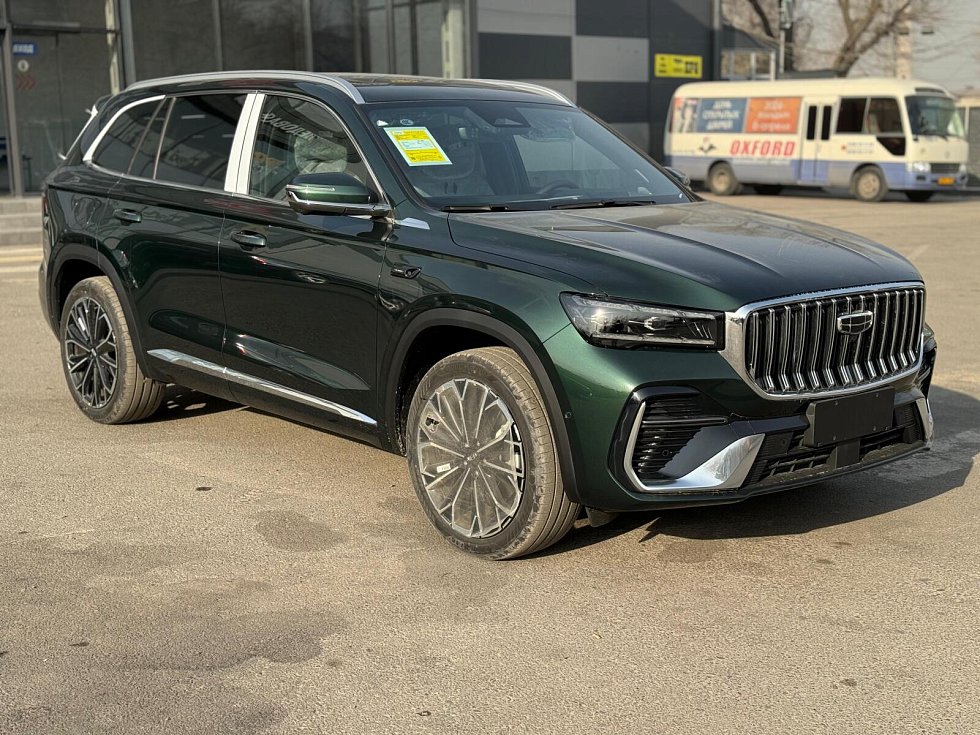 Geely Monjaro Люкс, зеленый
