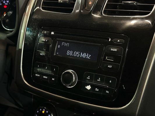 Renault Sandero Confort, 2016 года, пробег 140000 км