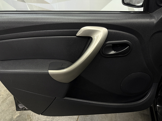 Renault Sandero Специальная серия, 2014 года, пробег 105722 км