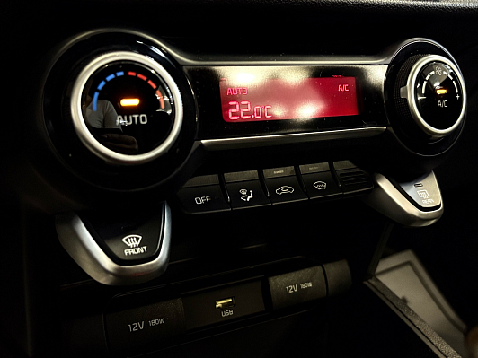 Kia Rio Style, 2021 года, пробег 70065 км