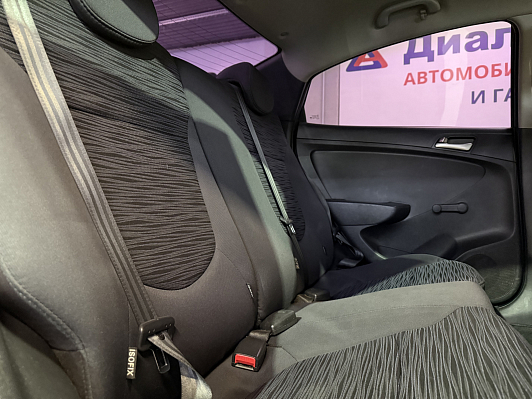 Hyundai Solaris Active, 2016 года, пробег 125000 км