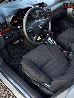 Toyota Avensis, 2004 года, пробег 310184 км