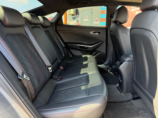 Hyundai Lafesta Deluxe Edition, 2023 года, пробег 56000 км