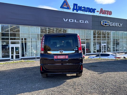 Toyota Noah, 2015 года, пробег 178702 км