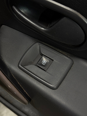 Renault Logan Drive, 2019 года, пробег 94000 км