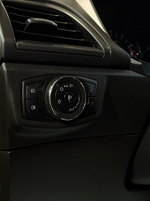 Ford Mondeo Trend, 2015 года, пробег 89000 км