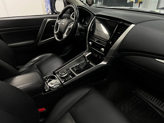 Mitsubishi Pajero Sport Ultimate, 2020 года, пробег 119012 км