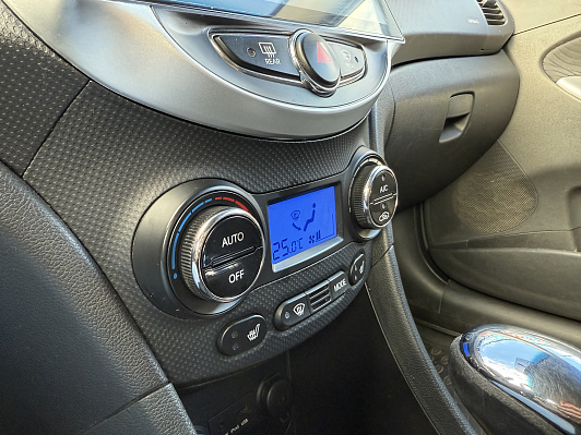 Hyundai Solaris Family, 2011 года, пробег 190000 км