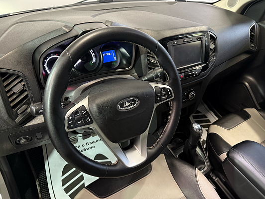 Lada (ВАЗ) XRAY Exclusive (2018), 2018 года, пробег 170000 км
