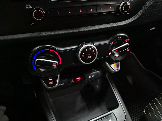Kia Rio Comfort, 2017 года, пробег 103090 км
