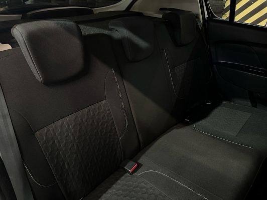 Renault Sandero Confort, 2016 года, пробег 140000 км