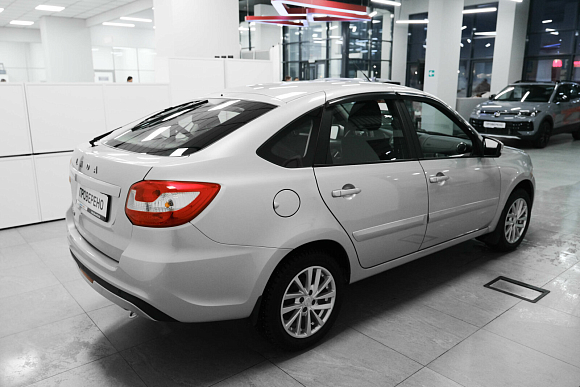 Lada (ВАЗ) Granta Luxe Prestige, 2022 года, пробег 23900 км