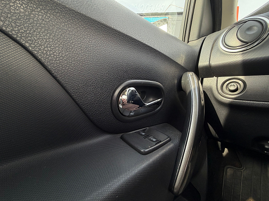 Renault Sandero Confort, 2018 года, пробег 63961 км