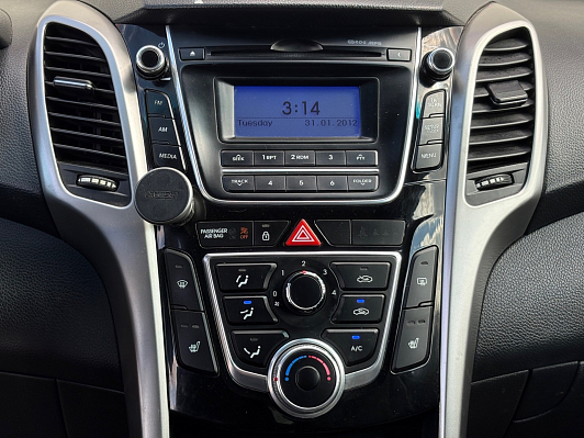 Hyundai i30 Active, 2013 года, пробег 196000 км