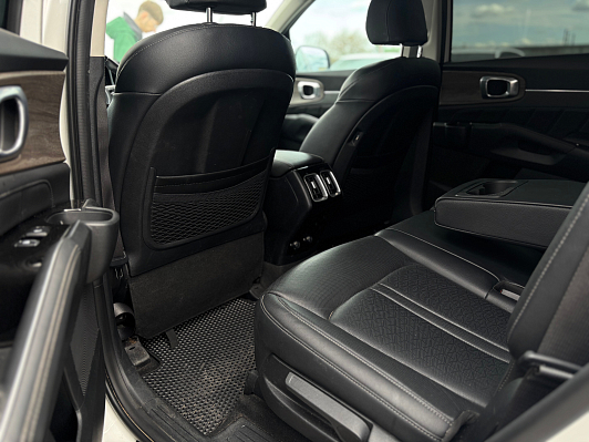 Kia Sorento Luxe, 2022 года, пробег 84230 км